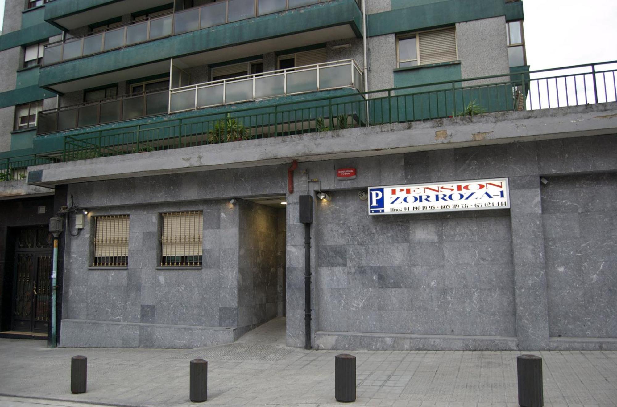 Pension Zorroza 1 Bilbao Exteriör bild